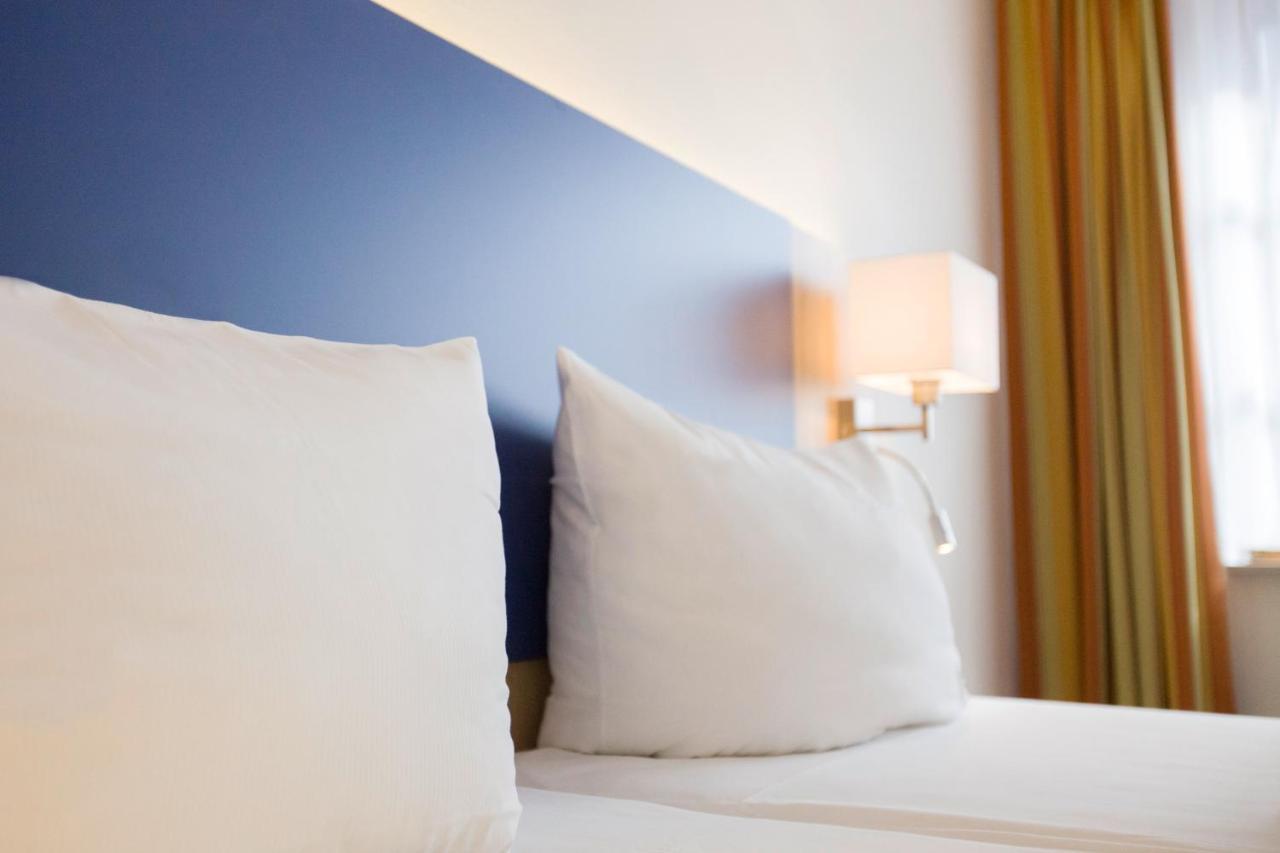 Nordsee-Hotel Hinrichsen Husum  Esterno foto